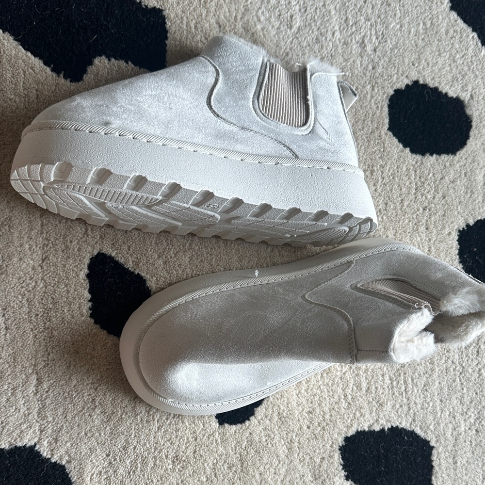 White faux  fur Slip-On platform Shoes